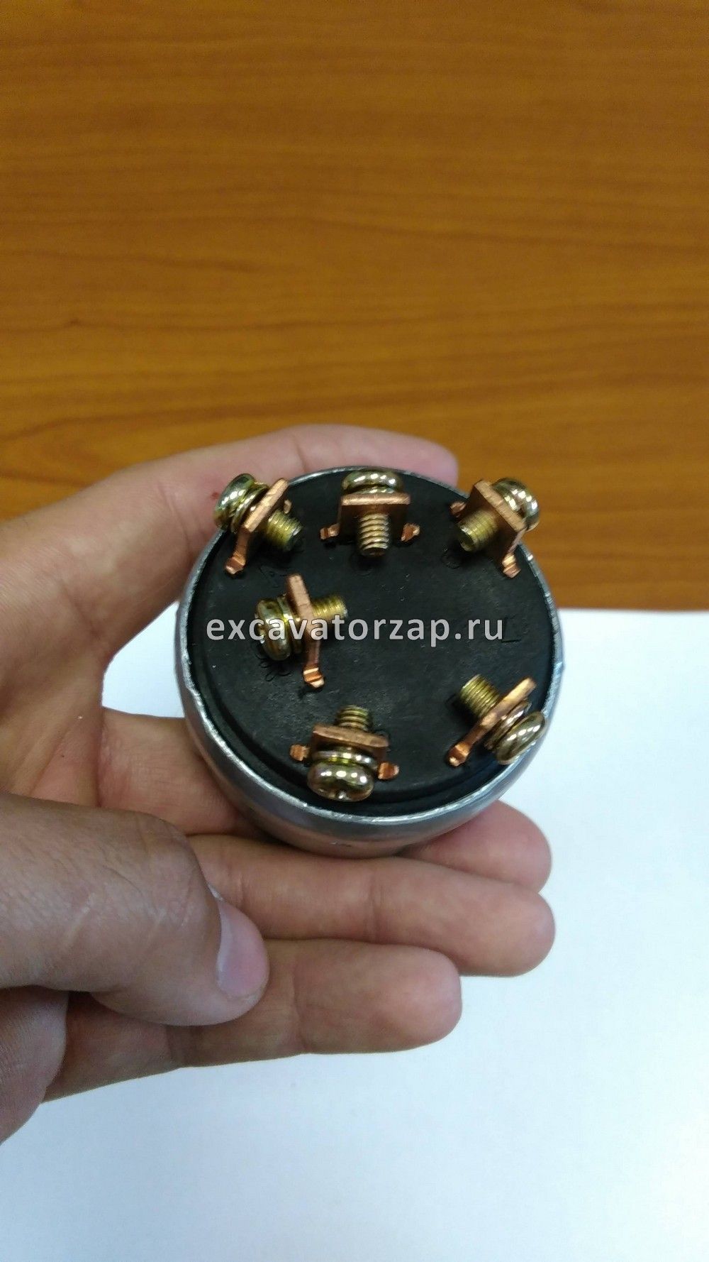 Замок зажигания 15001292 XCMG